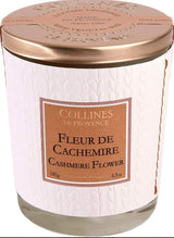 Collines de Provence Duftkerze Kaschmirblüte mit 180 g pflanzlichem Wachs im Glas und kupferfarbenem Metalldeckel.