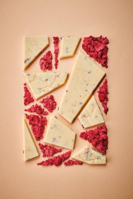 Weiße Schokoladentafel mit Himbeerstückchen 35% Kakao 120 g